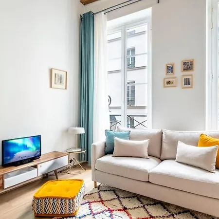 Stylish Parisian Flat In The Marais - Saint-paul *