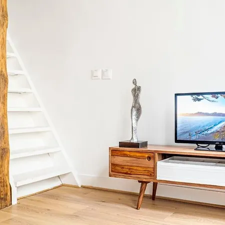 Stylish Parisian Flat In The Marais - Saint-paul Apartment *
